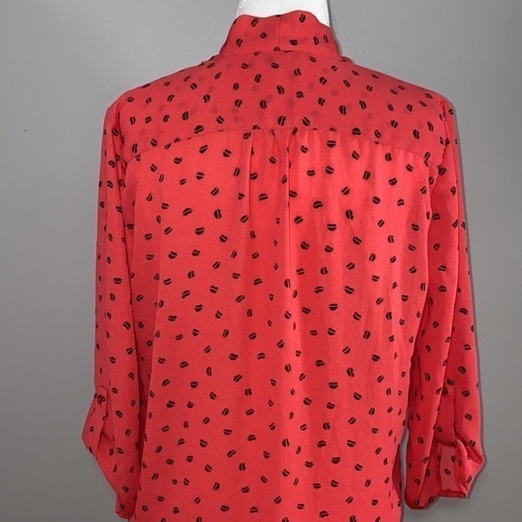 Hearts Patterned Blouse Deep V Pink and Black - Picture 9 of 16